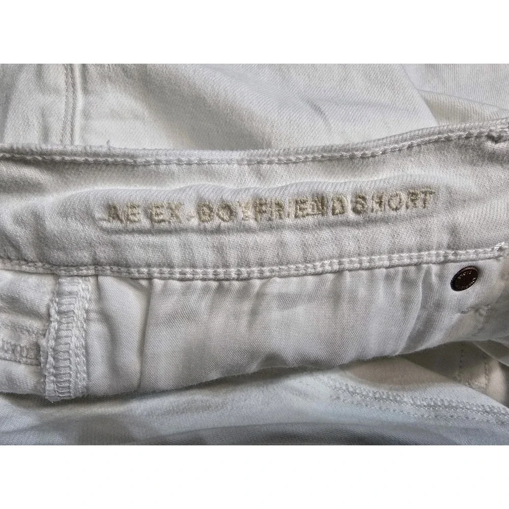 American Eagle Women's White Denim Shorts 6 AE Ex Boyfriend  Short  Stretch Cut